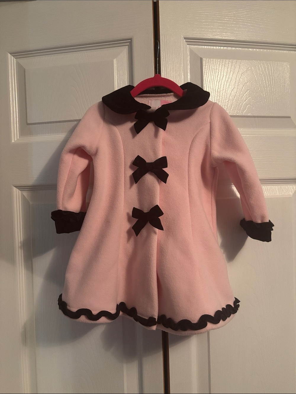 *BRAND NEW* Girls Pink Coat with Black Trim and Bows 🎀